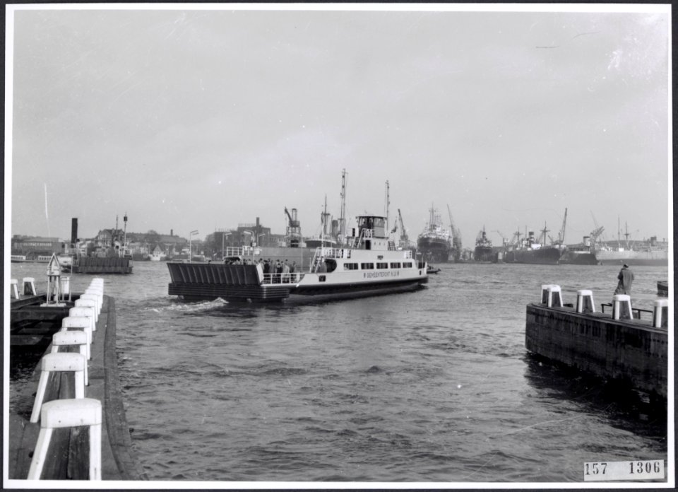 Collectie Fotocollectiie Afdrukken ANEFO Rousel, fotonummer 157-1306, Bestanddeelnr 157-1306