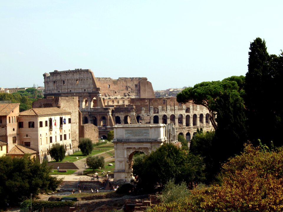 Colosseum ouside photo-4