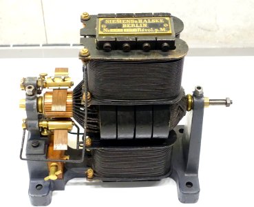 Direct current generator, Siemens & Halske, 1882, TM13538 - Tekniska museet - Stockholm, Sweden - DSC01475 photo