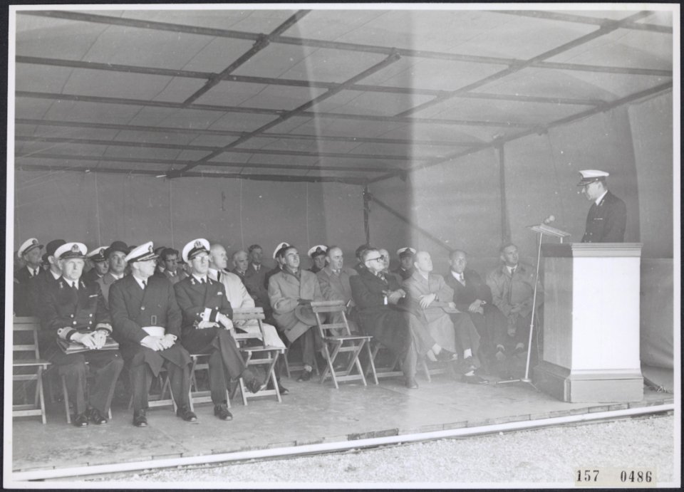 Collectie Fotocollectiie Afdrukken ANEFO Rousel, fotonummer 157-0486, Bestanddeelnr 157-0486