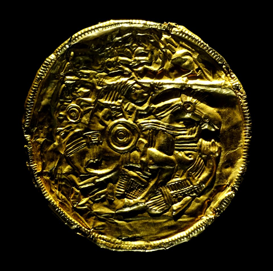 Disk with equestrian figure, Grave 1, Pliezhausen, Kreis Reutlingen, early 7th century AD, gold - Landesmuseum Württemberg - Stuttgart, Germany - DSC02975