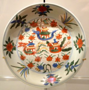 Dish with dragon boat motif, Wanli Period, Ming Dynasty, China, 1573-1620 - Royal Ontario Museum - DSC04299