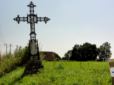 Dissé-sous-Ballon (Sarthe) croix au sud du bourg