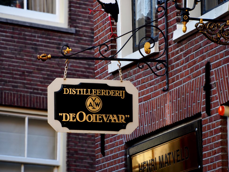 Distilleerderij De Ooievaar, A van Wees, Driehoekstraat, Amsterdam, foto 1