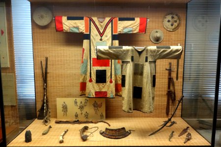 Display of unidentified contents - Royal Museum for Central Africa - DSC06706