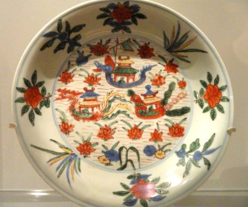 Dish with dragon boat motif, Wanli Period, Ming Dynasty, China, 1573-1620 - Royal Ontario Museum - DSC09839