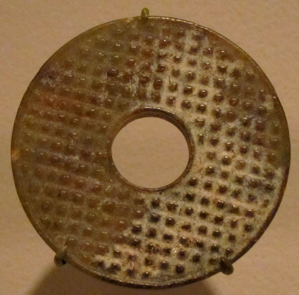 Disk (bi) from China, Han dynasty, nephrite, Honolulu Museum of Art