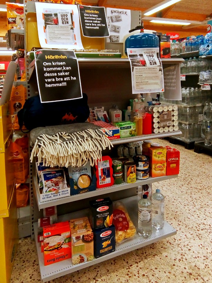 Display of items listed in Om krisen kommer