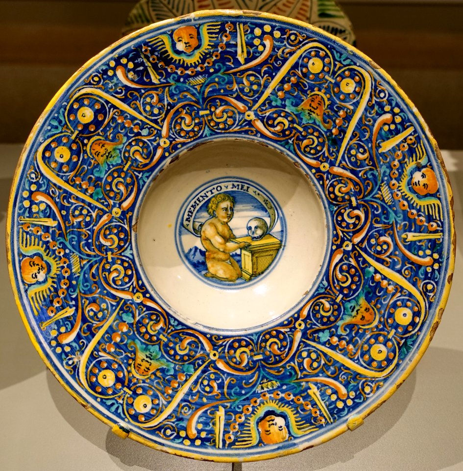 Dish with Memento Mei scene, Italy, Faenza, c. 1520-1530, maiolica - Wadsworth Atheneum - Hartford, CT - DSC05043