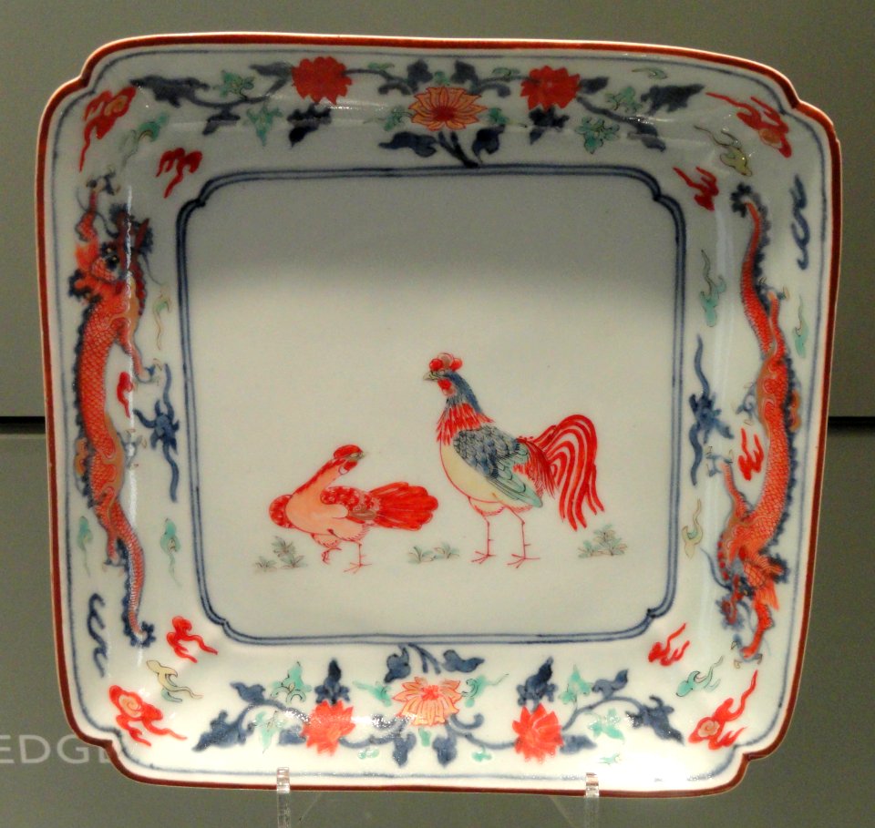 Dish with Rooster Design, c. 1700-1710, Arita, hard-paste porcelain with overglaze enamels - Gardiner Museum, Toronto - DSC00627