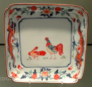 Dish with Rooster Design, c. 1700-1710, Arita, hard-paste porcelain with overglaze enamels - Gardiner Museum, Toronto - DSC00627
