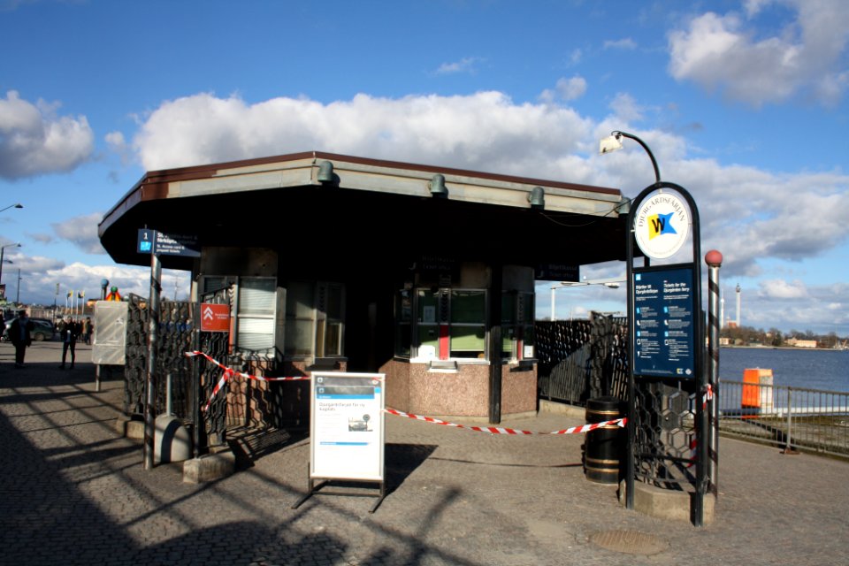 Djurgårdsfärjan Hamn Slussen - 1