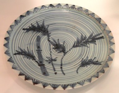 Dish with Bamboo Design, c. 1630-1640, Arita, glazed porcelain with underglaze cobalt - Gardiner Museum, Toronto - DSC00449
