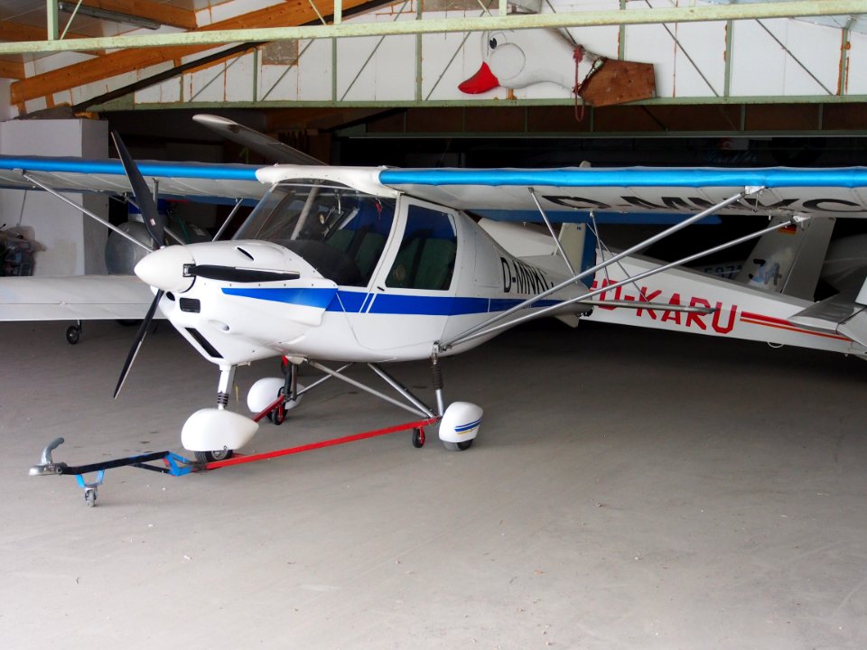 D-MNKC, Ultraleichtflugzeug Comco Ikarus C42, pic2