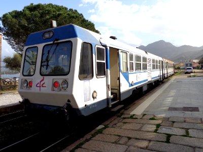 DMU Calvi station 2 photo