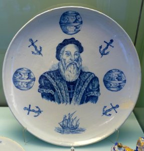 Dish, 1898, faience - Fábrica de Carvalhinho - Museu Nacional de Soares dos Reis - Porto, Portugal - DSC00434