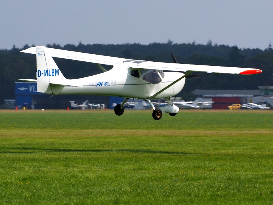 D-MLBM, B and F Funk FK9 MkIII Utility at Hilversum Airport (ICAO EHHV), photo3