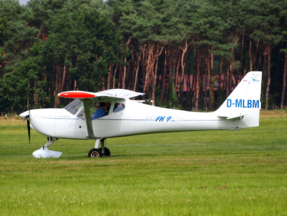 D-MLBM, B and F Funk FK9 MkIII Utility at Hilversum Airport (ICAO EHHV), photo5