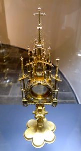 Disc monstrance, Cologne, c. 1430, gilt silver - Museum Schnütgen - Cologne, Germany - DSC00114