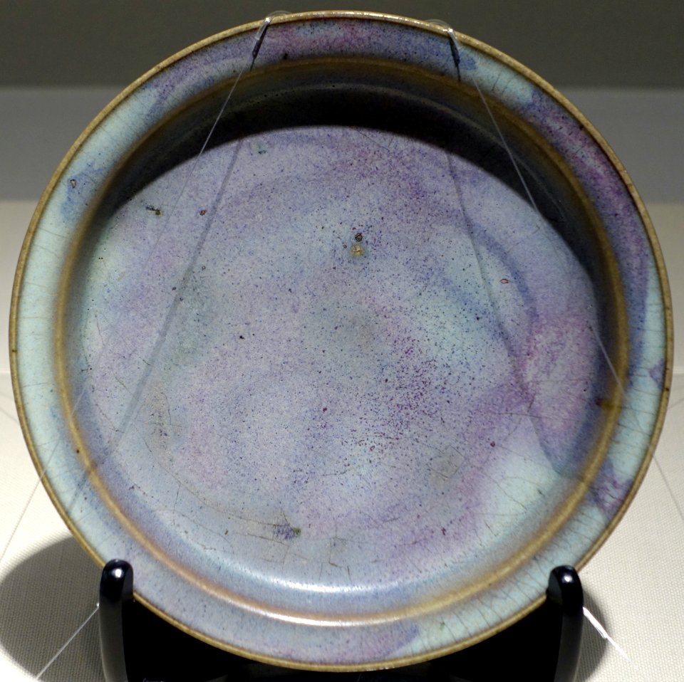Dish, China, Jun kiln, Jin-Yuan dynasty, 12th-13th century AD, opaque bluish glaze with purple-red splashes - Matsuoka Museum of Art - Tokyo, Japan - DSC07331