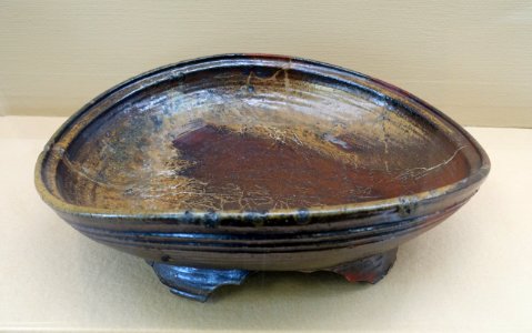 Dish, Bizen ware, Momoyama period, 1500s AD, ceramic - Hakone Museum of Art - Hakone, Kanagawa, Japan - DSC08263