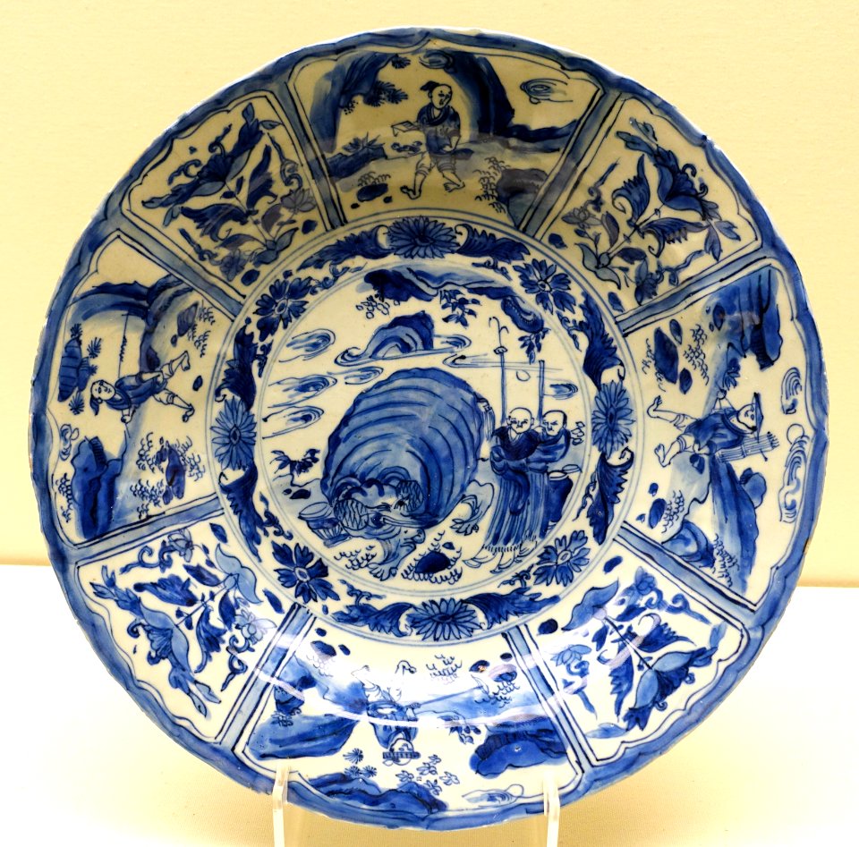 Dish, China, transitional period, mid 17th century AD, blue and white porcelain - Ethnological Museum, Berlin - DSC02015