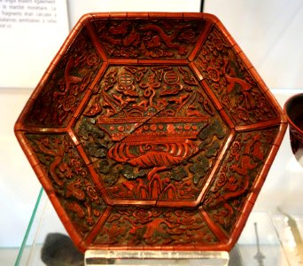 Dish, China, Ming dynasty, Jiajing period, 1522-1566, colored lacquer on a fabric base - Royal Ontario Museum - DSC03962