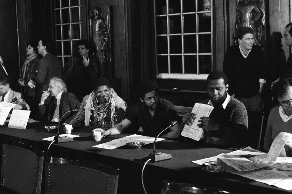 Discussieavond in Amsterdamse Raadszaal n.a.v. komende gemeenteraadsverkiezingen, Bestanddeelnr 933-5981