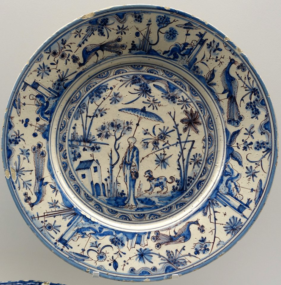 Dish, Lisbon, 1650-1675 - Museu Nacional de Machado de Castro - Coimbra, Portugal - DSC00137