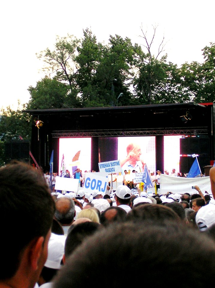 Discurs Băsescu 2, protest Piaţa Revoluţiei 26-7-12