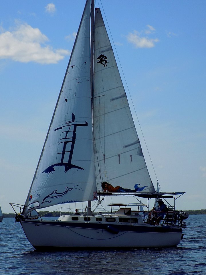 Discovery 7.9 sailboat Second Season 2837