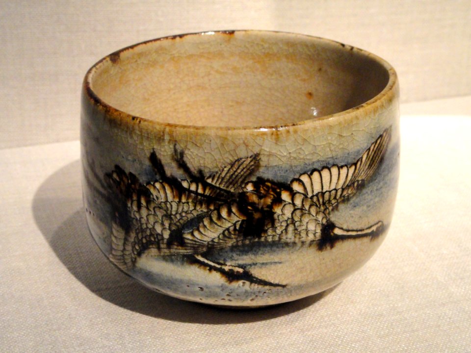 Dish, Japan, Edo period, 1650-1660 AD, Arita ware, porcelain with cobalt pigment under enamels, copper pigment on rim - Freer Gallery of Art - DSC05467