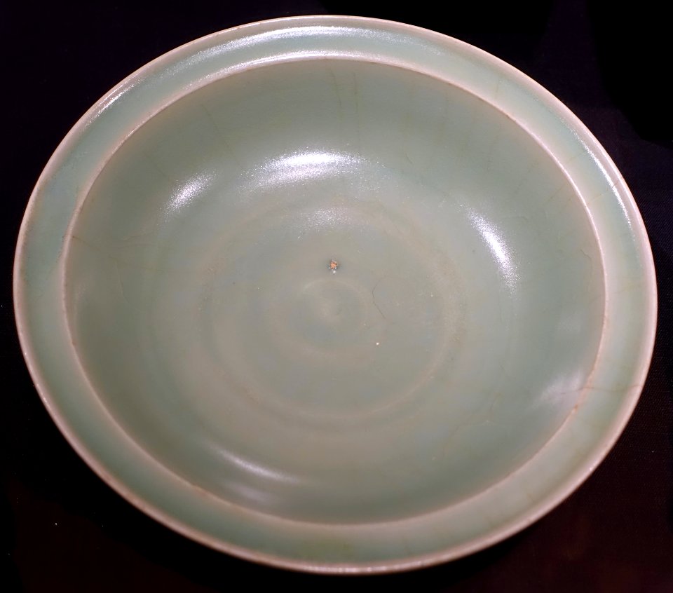 Dish, Longquan ware, Zhejiang province, China, Southern Song dynasty, 1100s-1200s AD, stoneware, celadon glaze - Portland Art Museum - Portland, Oregon - DSC08453