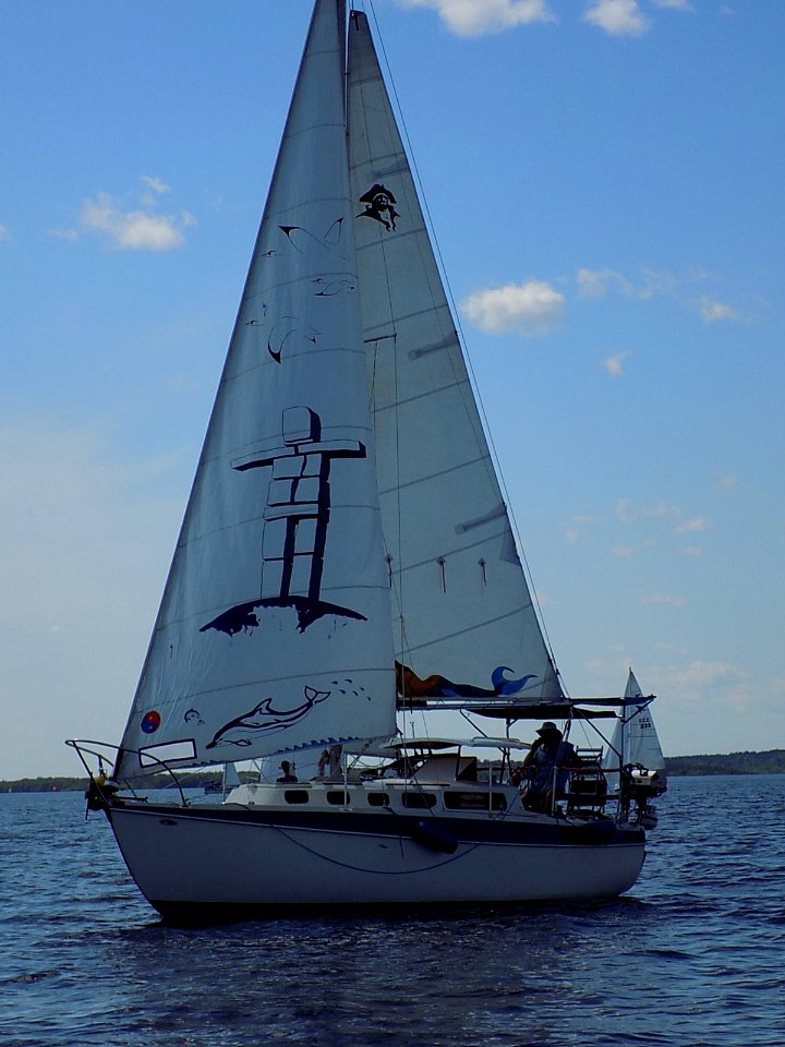 Discovery 7.9 sailboat Second Season 2838