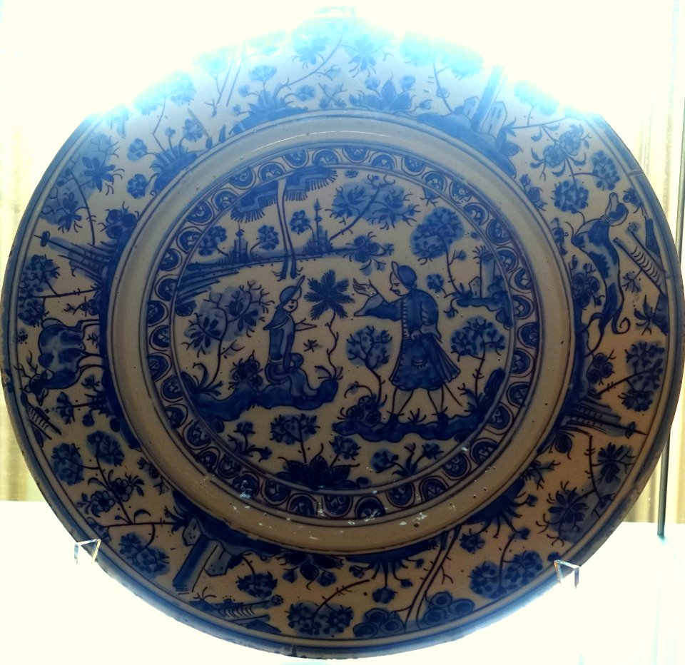 Dish, 1650-1700, faience - Museu Nacional de Soares dos Reis - Porto, Portugal - DSC00337