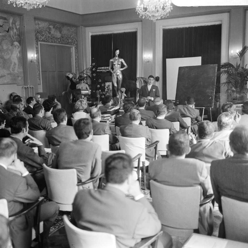 De zaal met congresdeelnemers, Bestanddeelnr 921-6284