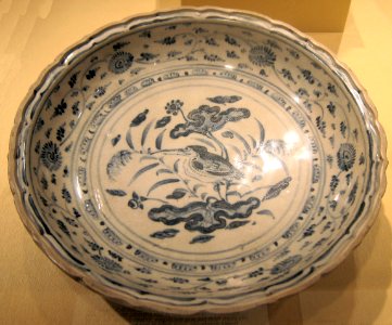 Dish with a long-beaked flycatcher among lotus from Vietnam, Annam, 15th century, HAA photo
