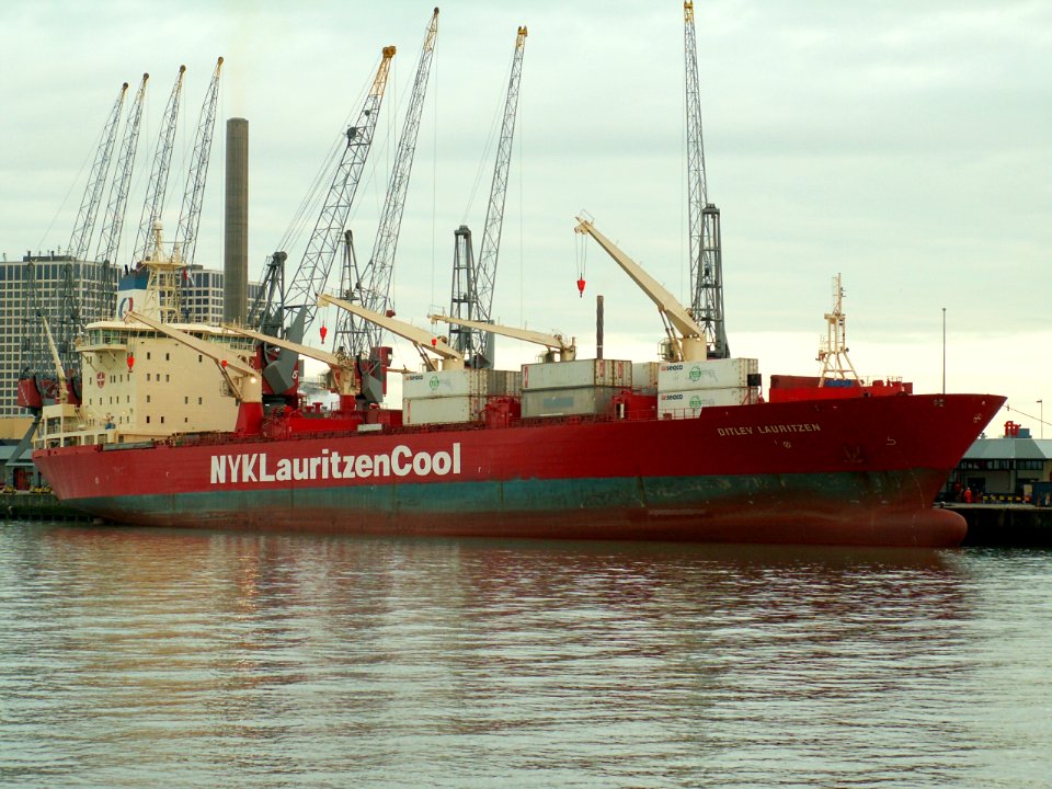 Ditlev Lauritzen Port of Rotterdam 19-Nov-2005