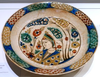 Dish with a portrait of a court lady, Iran, 1620-1640 AD, underglaze-painted fritware - Aga Khan Museum - Toronto, Canada - DSC06992