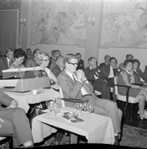 De zaal met congresdeelnemers, Bestanddeelnr 921-6293