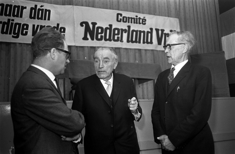 Discussie tussen professor Delfgauw en professor dr. J Prins te Den Haag . Profe, Bestanddeelnr 921-2319