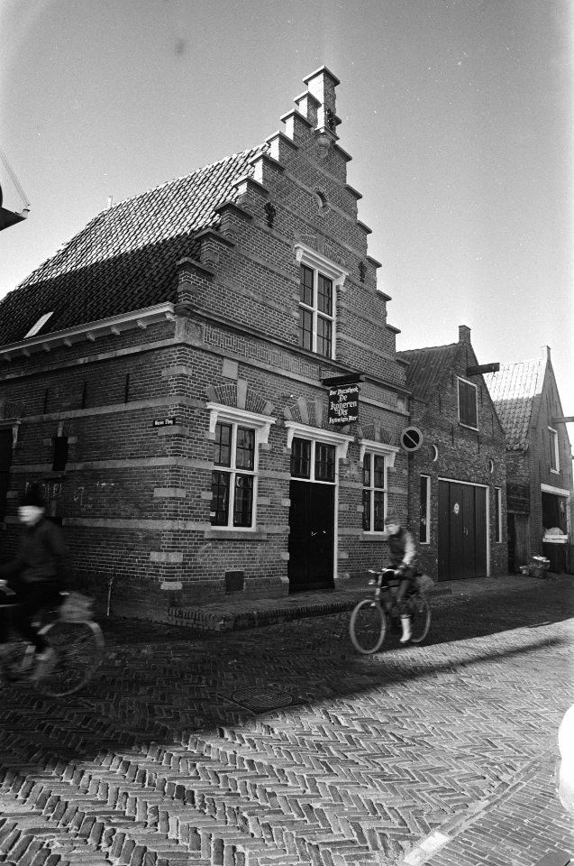 Discotheek gevestigd in voormalige synagoge in Monnickendam, Bestanddeelnr 931-9057