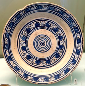 Dish, Coimbra, 18th-19th century, faience - Museu Nacional de Soares dos Reis - Porto, Portugal - DSC00377