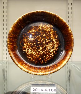 Dish, Massachusetts, c. 1860, lead-glazed yellow earthenware, Rockingham glaze, item HD 2014.4.160 - Flynt Center of Early New England Life - Deerfield, Massachusetts - DSC04163