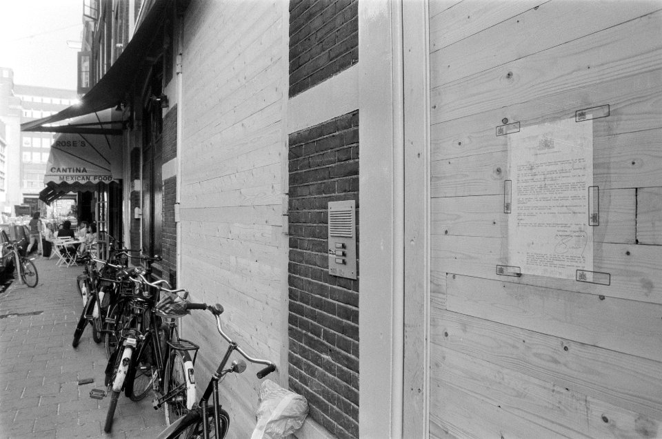 Discotheek Richter dichtgespijkerd wegens drugshandel, Bestanddeelnr 933-9654