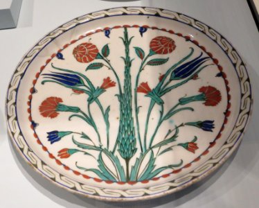 Dish from Turkey (Iznik), Ottoman empire, c. 1565 photo