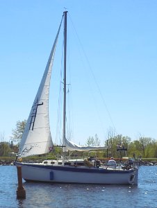 Discovery 7.9 sailboat Second Season 0467