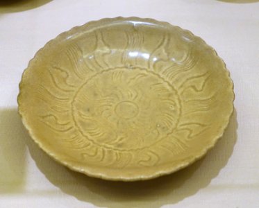 Dish for domestic use, Ly-Tran dynasty, 11th-14th century AD, celadon glazed ceramic - National Museum of Vietnamese History - Hanoi, Vietnam - DSC05519