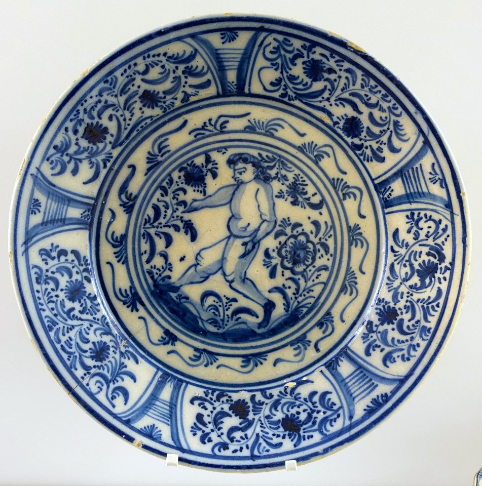 Dish, Monte Sinai, 1700-1750 - Museu Nacional de Machado de Castro - Coimbra, Portugal - DSC00145