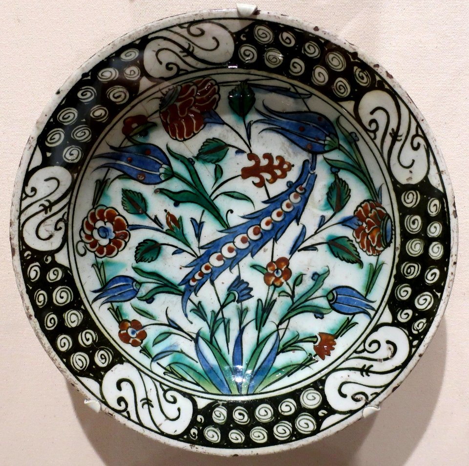 Dish from Turkey, Ottoman. 18th century, Newark Museum